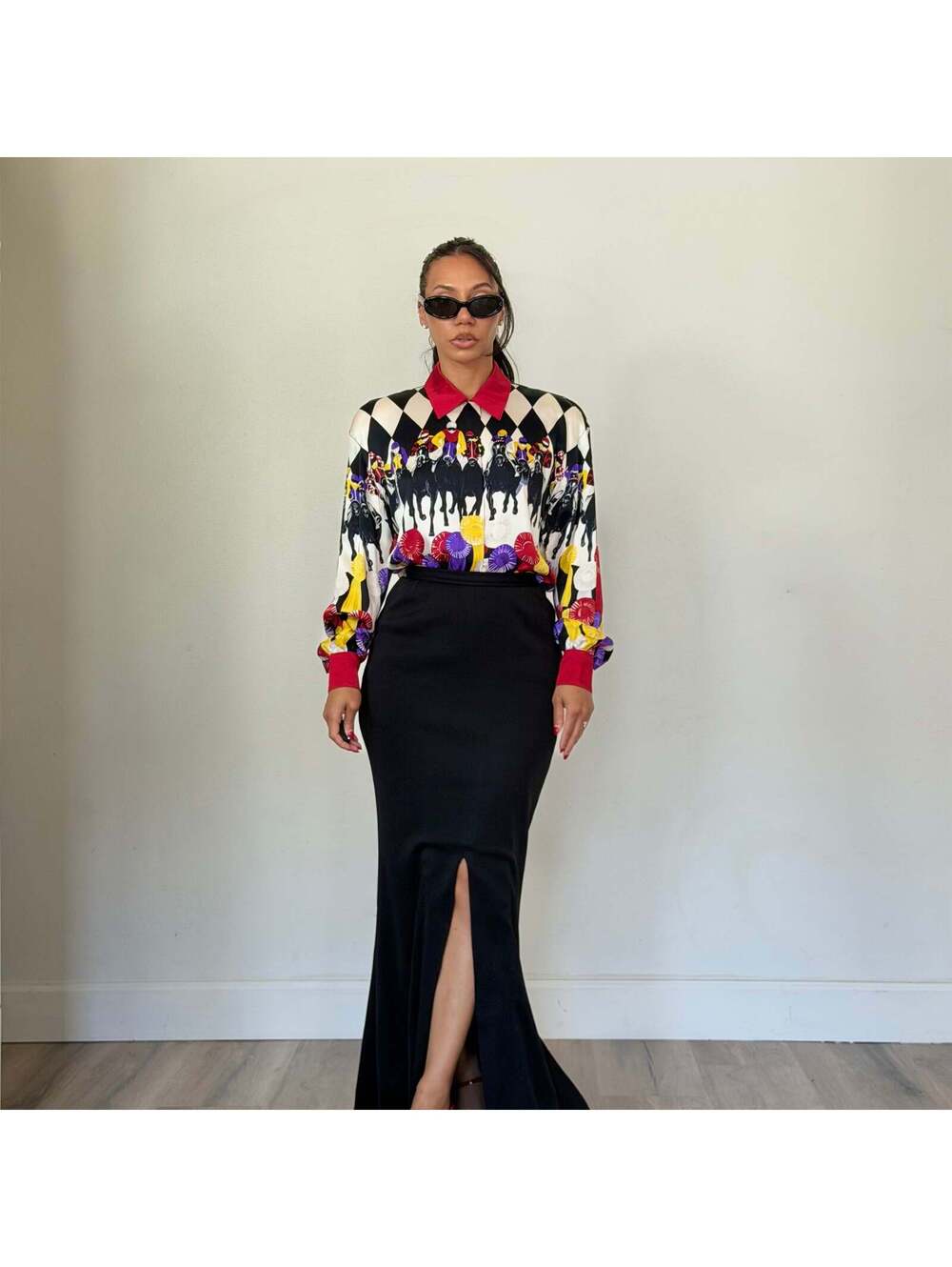 Escada - Picture 7 of 9